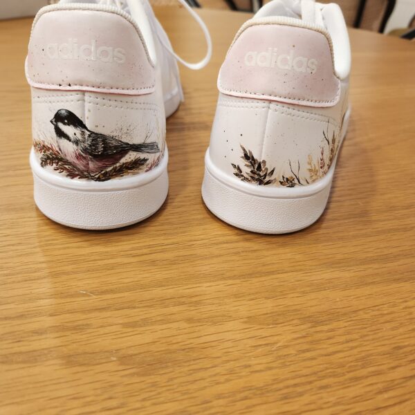 Handbemalte Damen Sneakers (Vogel) – Bild 4